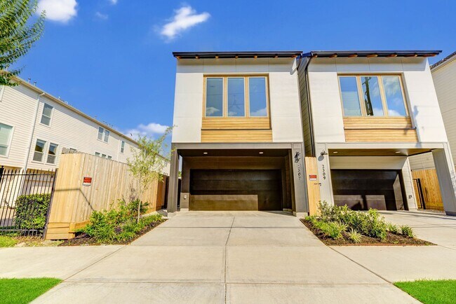 Photo - Modern luxury home in well established inn...