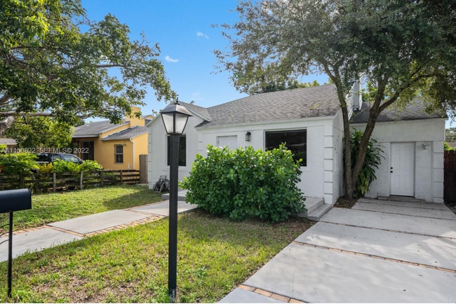 Photo - 546 NW 50th St