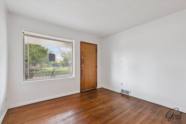 Photo - 3 bedroom - 1 bath $1200/month