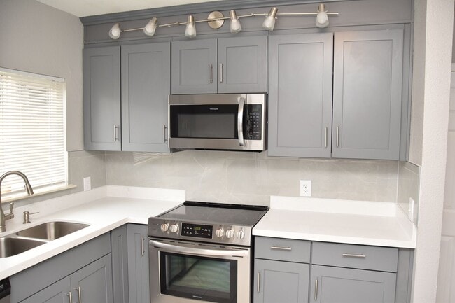 Photo - Updated 2 Bedroom 1 Bath Hilltop Home