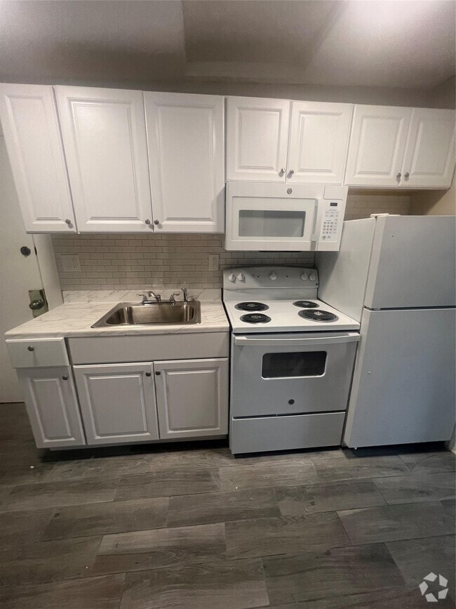 Building Photo - 167 Liberty St Unit 4 Rental