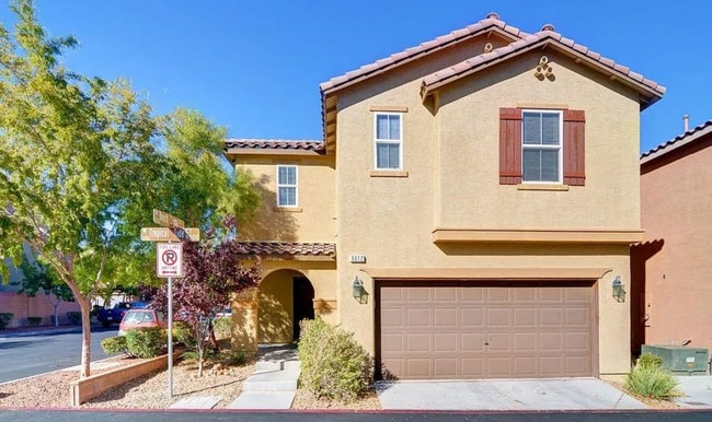 Beautiful 4 bedroom home in a gated commun... - Beautiful 4 bedroom home in a gated commun...