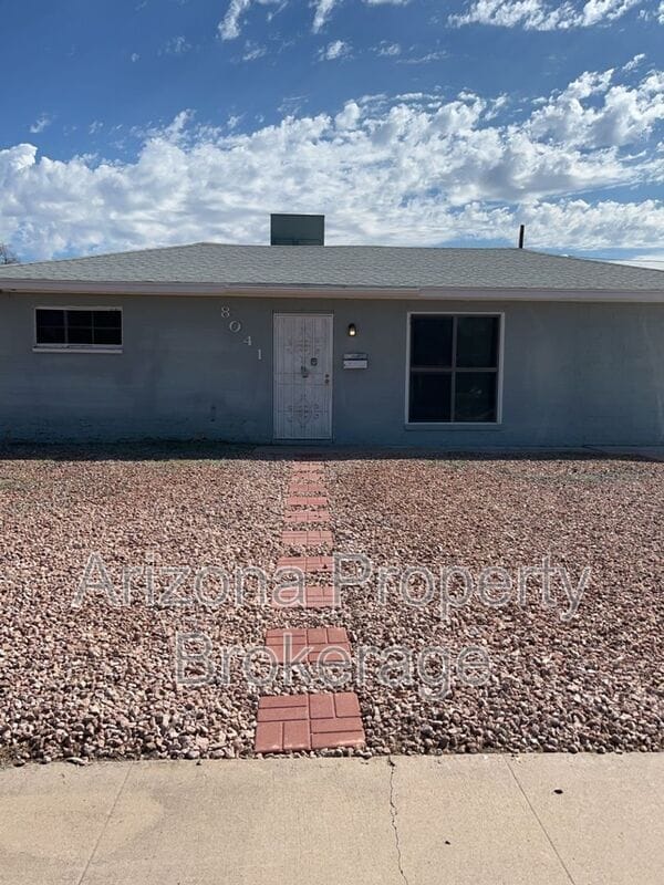 Photo - 8041 N 30th Dr