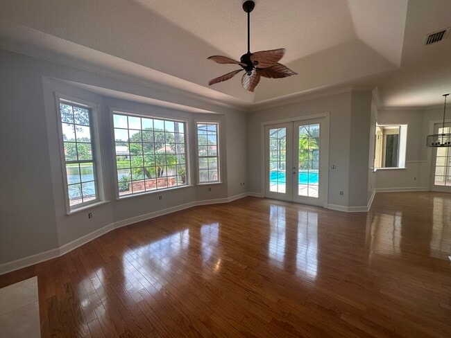 Photo - 4910 Old Creek Dr