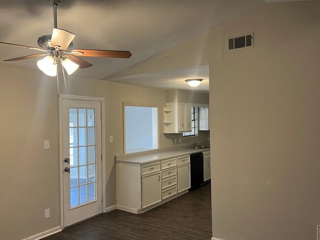 Photo - 2715 Jadestone Dr