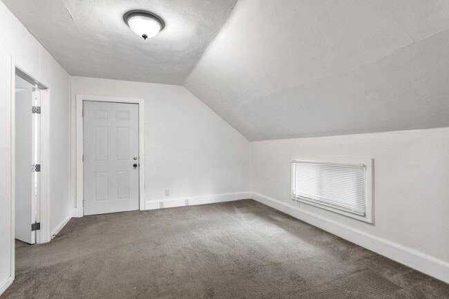 Photo - 1717 Walnut St Unit Upper