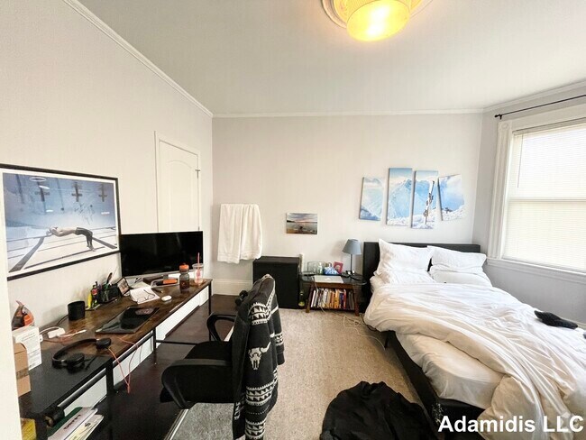 Building Photo - 32 Rawson St Unit 2 Rental