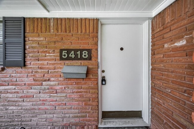 Photo - 5418 Darnell St