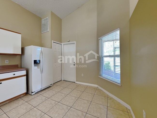 Photo - 1718 Westminster Trl