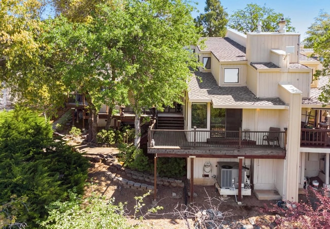 Photo - Bright 2-Bed/2-Bath Auburn Home with Sutte...