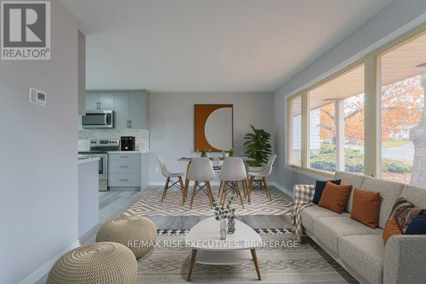 Photo - 811 Overlea Ct Unité 1