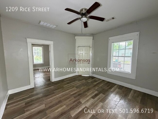 Photo - 1209 Rice St
