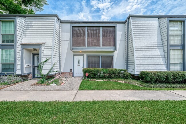 Building Photo - 10188 Beekman Pl Dr