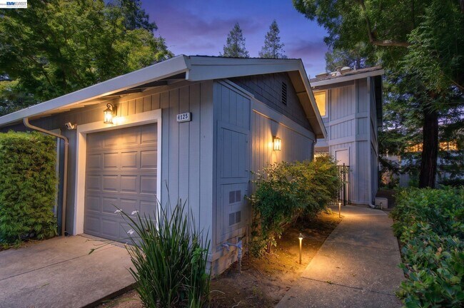 4125 Amberwood Cir