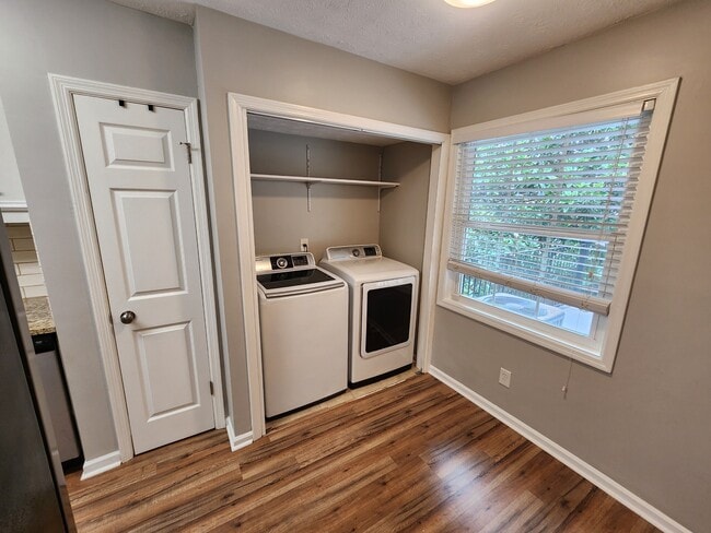 Photo - 365 Winding River Dr