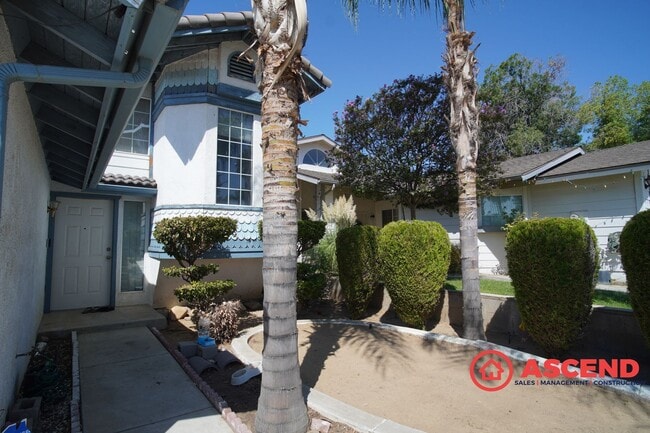 Photo - Splendid Home In East Bakersfield!