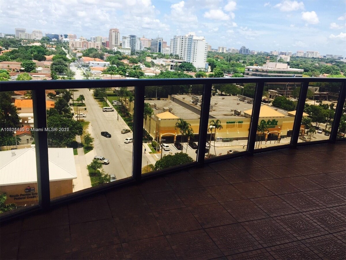Photo - 2301 SW 27th Ave Unidad 1102 Rental