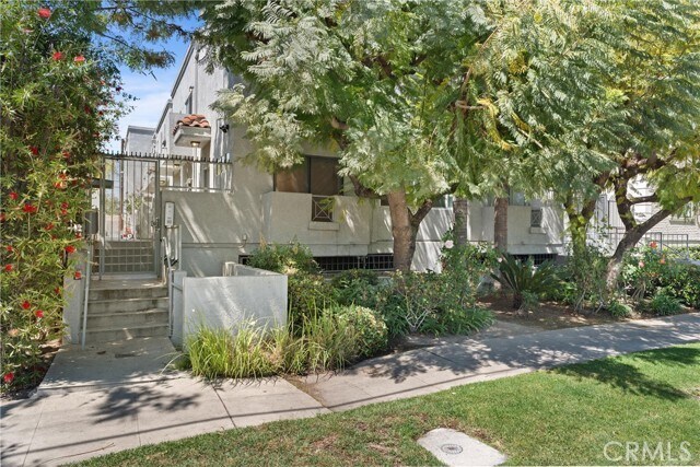 Building Photo - 15153 Burbank Blvd Unit 1 Rental