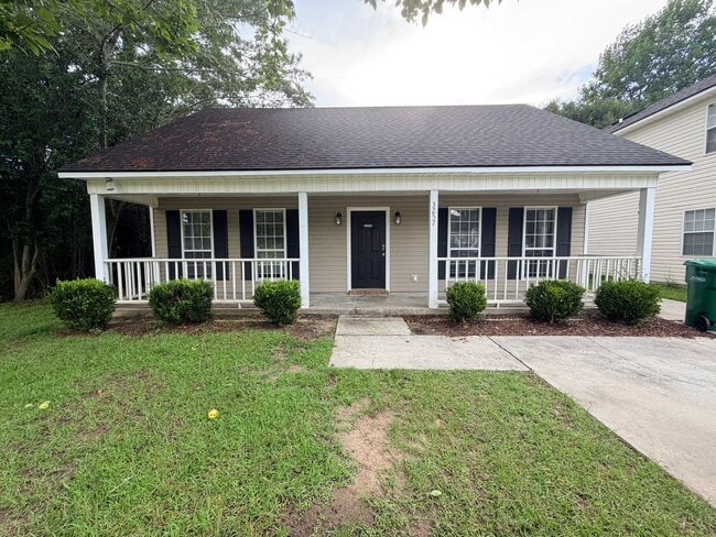 Photo - Newly Renovated 3BD/2B home.