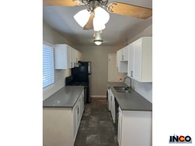 Photo - 5586 S Grant St