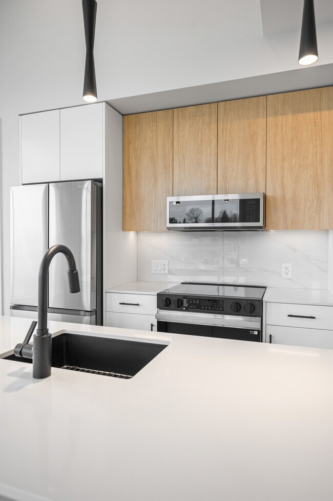 Photo - 34395 Gladys Ave