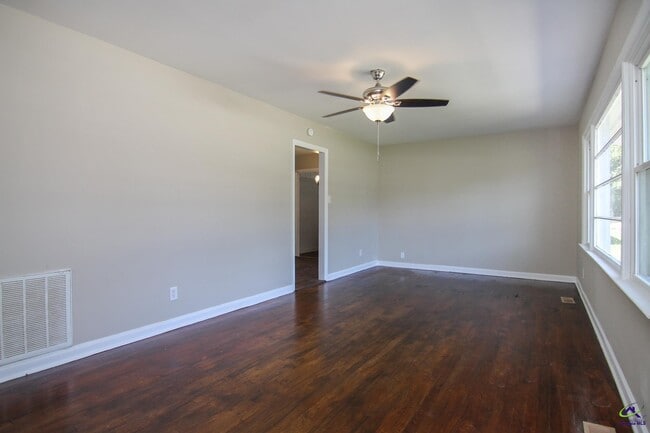 Photo - 1005 Green St