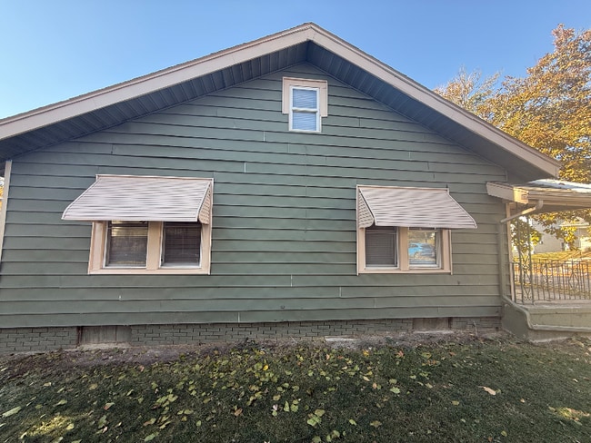 Photo - 621 Florence Ave