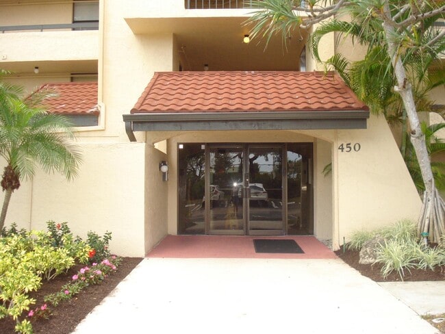 Building Photo - 450 Egret Cir Unit 9406 Rental