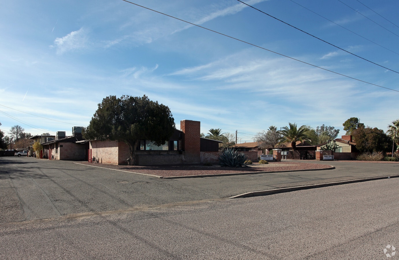 Photo - Desert Winds Apartments