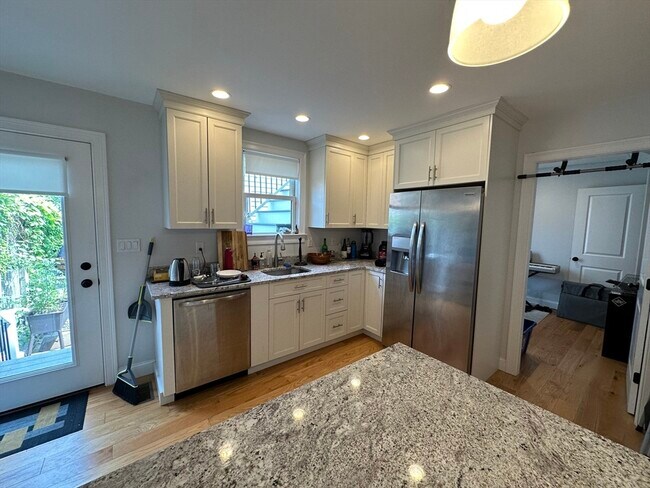 Photo - 37 Porter St Unit 1