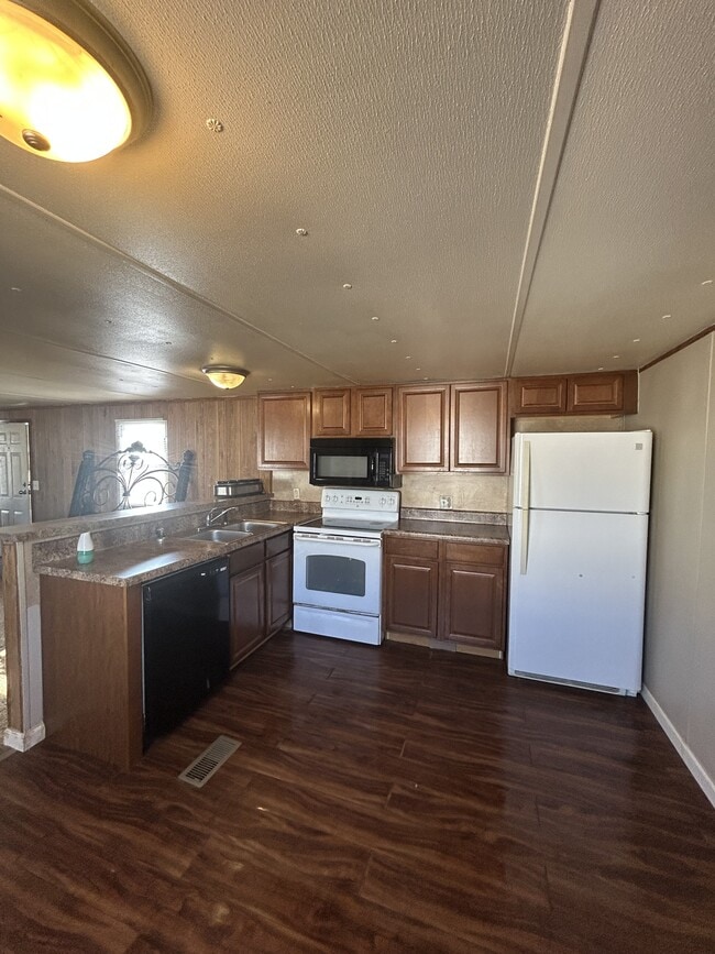 Photo - 218 Tyler St