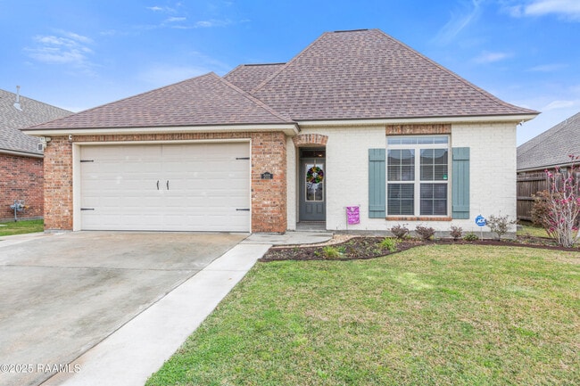 Photo - 202 Adelaide Dr House
