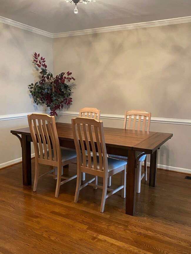 Photo - 557 Tiffany Ct