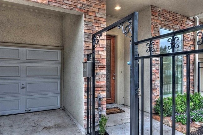 Photo - 3505 Jackson St