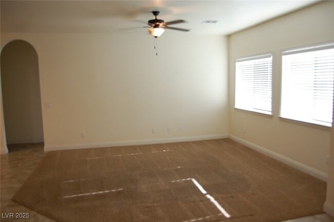 Building Photo - 4920 Honey Locust Dr Rental