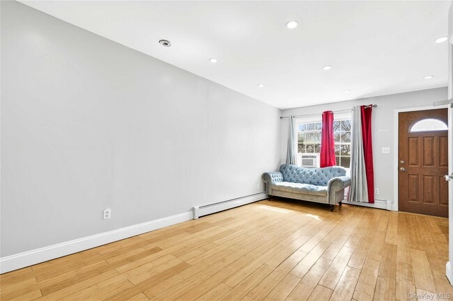 Photo - 228-07 146th Ave Unidad 2