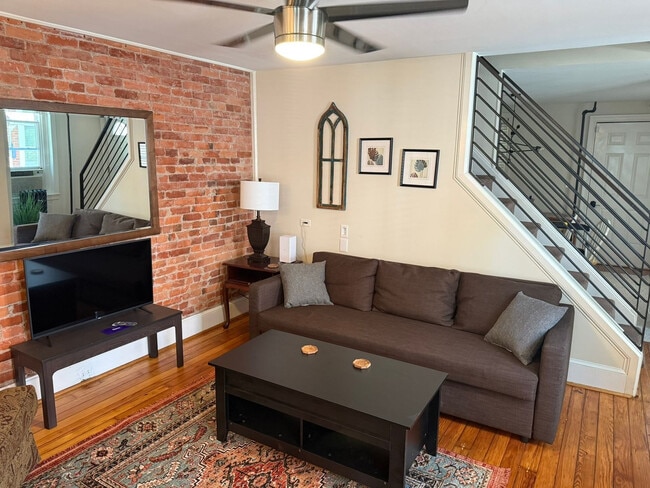 Photo - 39 Thomas Ave Unit ID1322486P