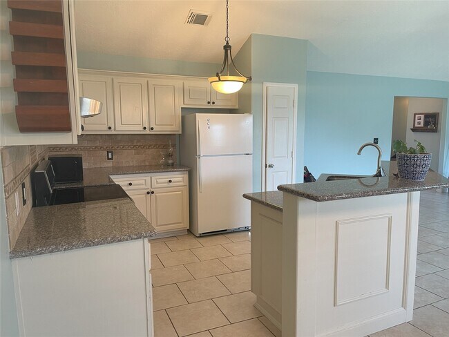 Photo - 9110 Dolphin Cir