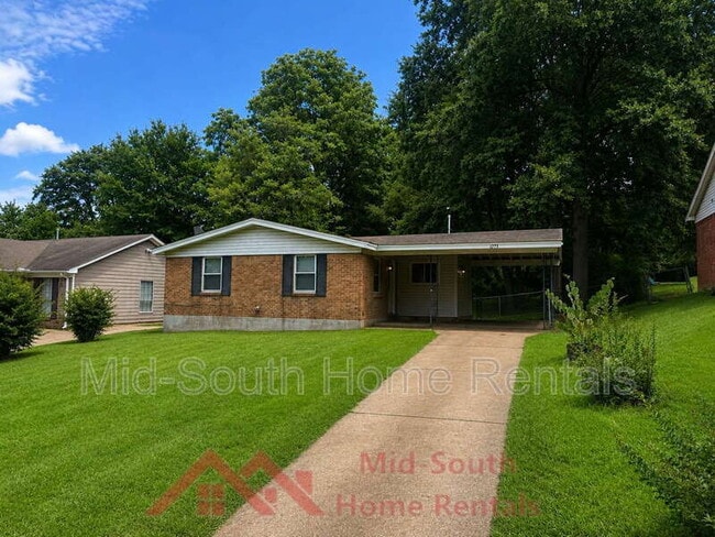 Building Photo - 1775 Colonial Hills Dr