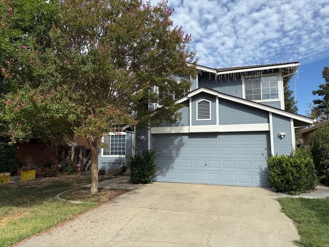 Building Photo - Updated two story home in Sylvan School Di...