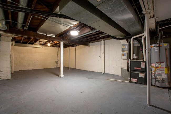 Photo - 110-112 38th St Unidad 110