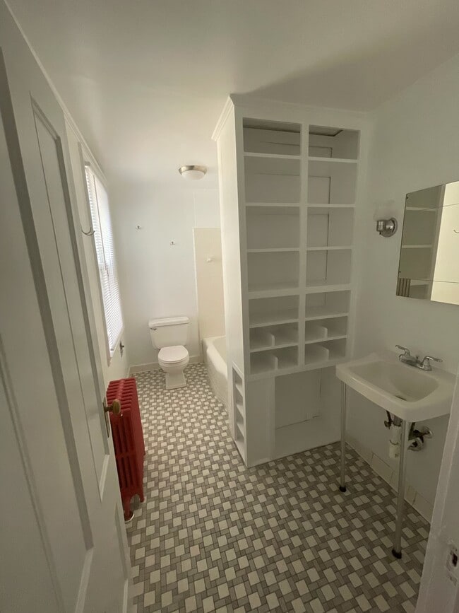 Photo - 110 Woodward St Unidad Lower Level