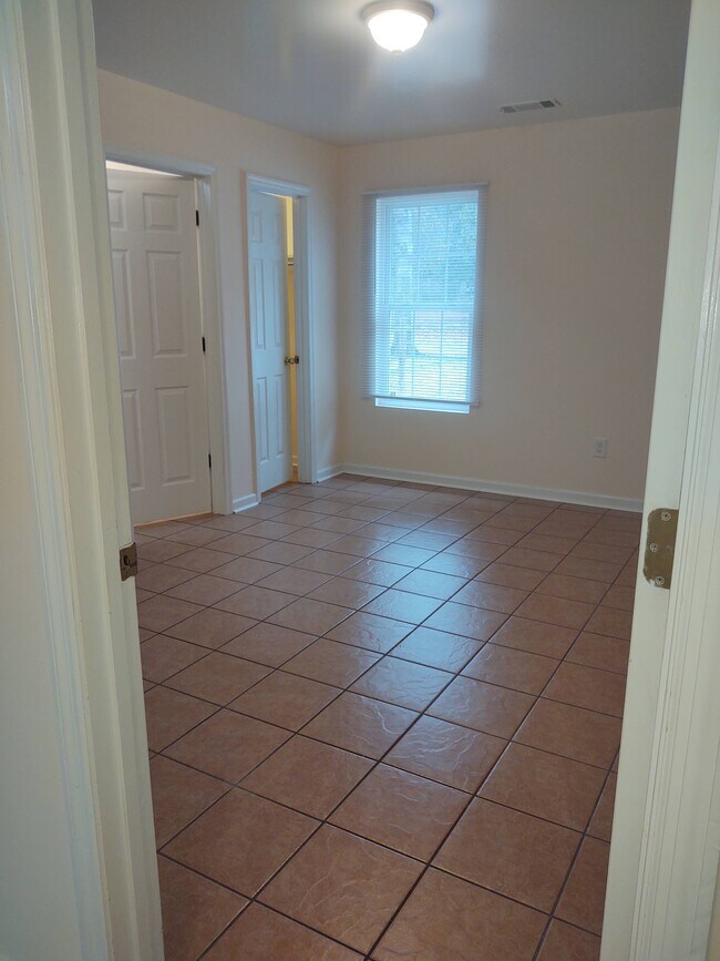 Main bedroom - 247 Hereford Cir Unit 247-A