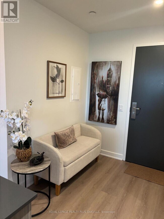 Photo - 133 Bronte Rd Unité 502