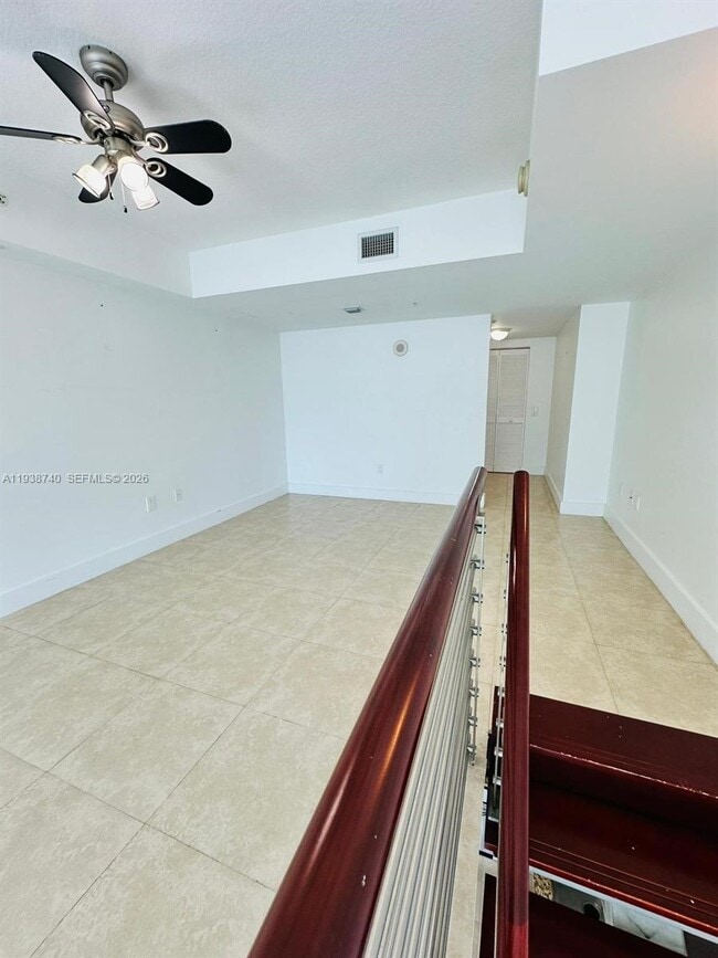 Photo - 41 SE 5th St Unidad 1512