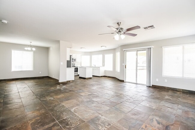 Photo - 927 E Glenmere Dr