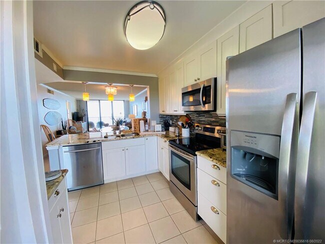 Building Photo - 7380 S Ocean Dr Unit 718A Rental