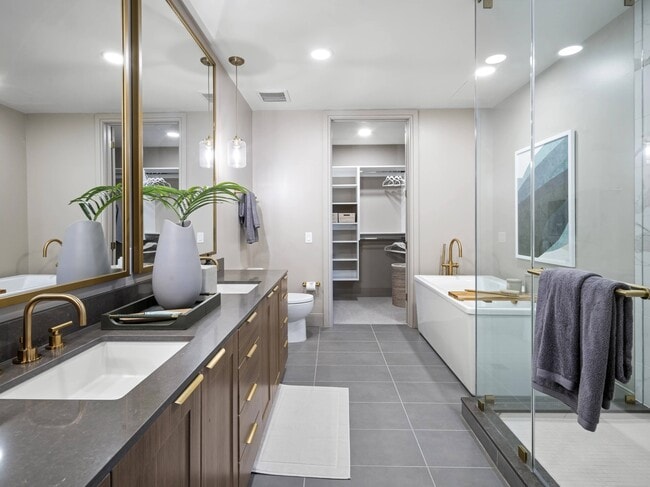 Photo - The Monarch HALL Park