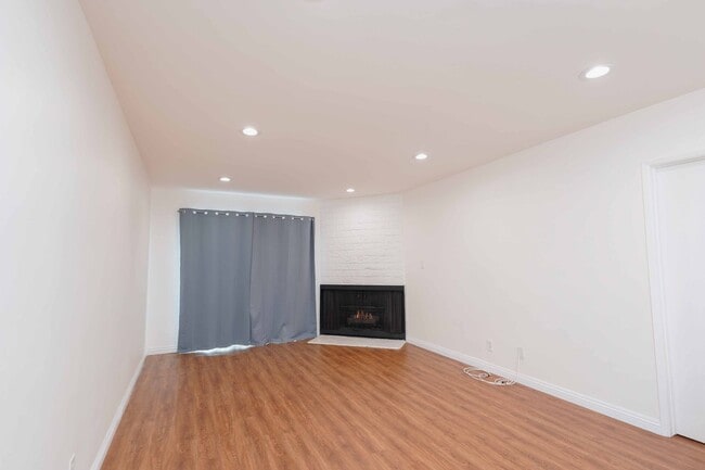 Photo - Gated Community 2 Bedroom 2 Bath Condo