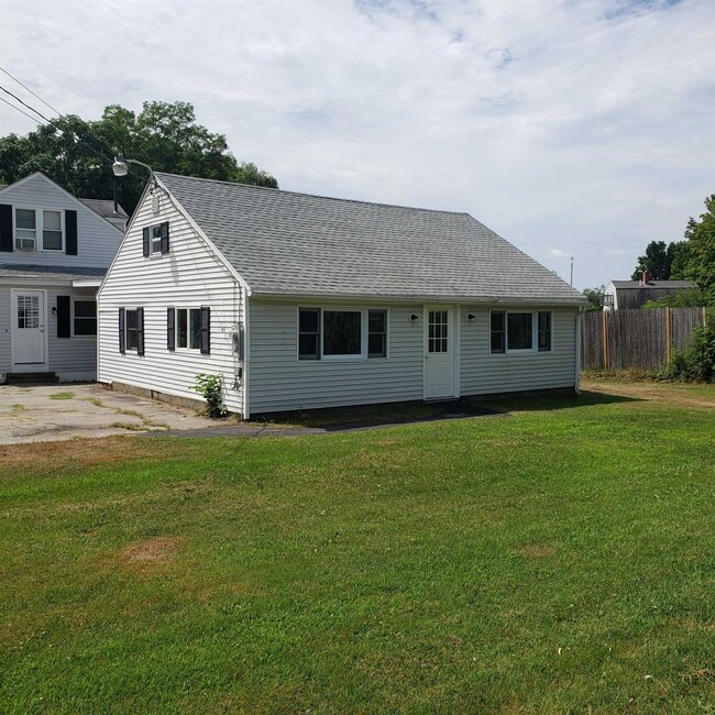 Building Photo - 49 Pine Hill Rd Rental